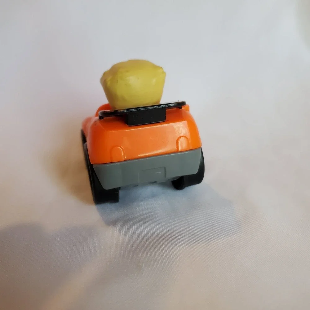 Fisher Price Little People Wheelies Orange Car Blonde Boy Eddie Sunglasses‎